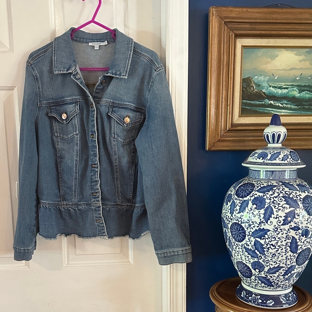 Women’s Chico's Light Indigo Blue Denim Button UpJacket Chico’s Sz 2 US L(12)